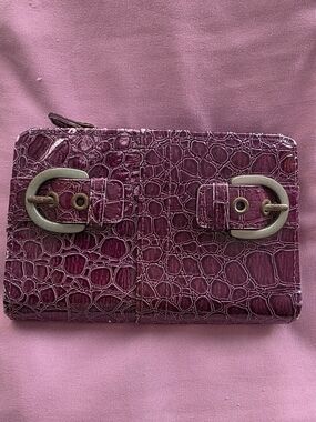 Stylish Croc-Embossed Purple Wallet with Buckle Detail